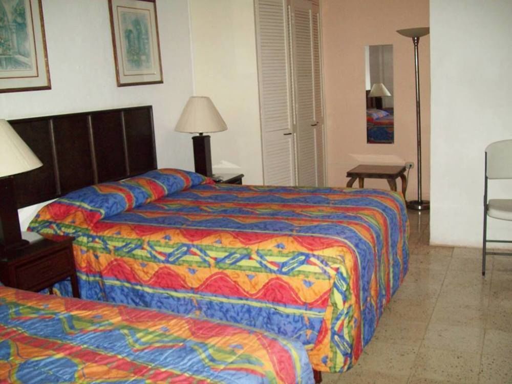 Hotel Suites Le Monde Cancún Exterior foto