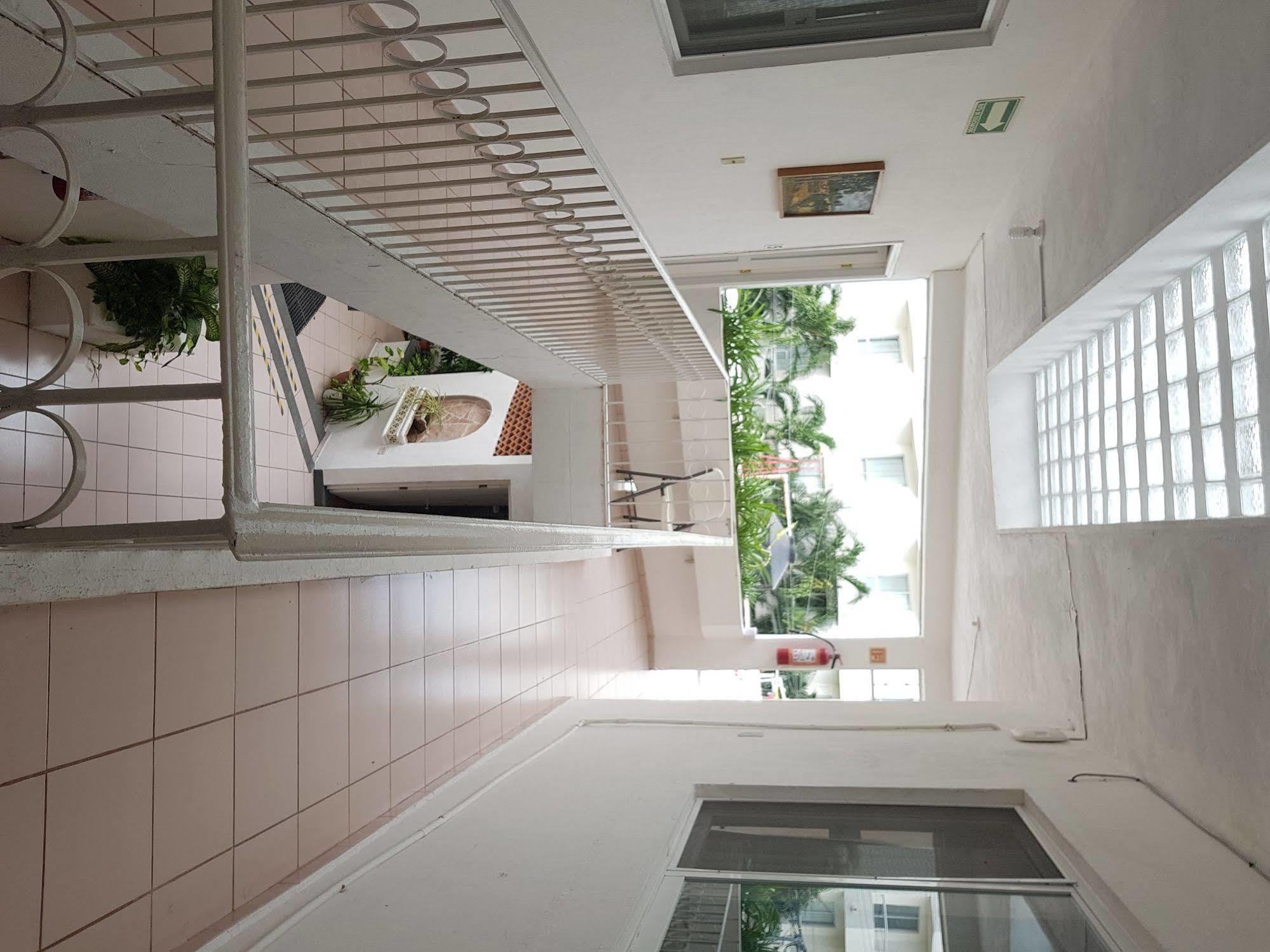 Hotel Suites Le Monde Cancún Exterior foto