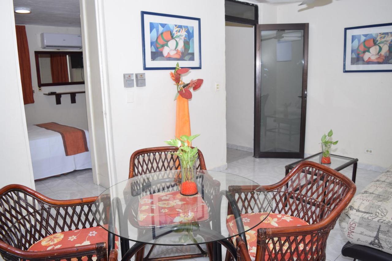 Hotel Suites Le Monde Cancún Exterior foto