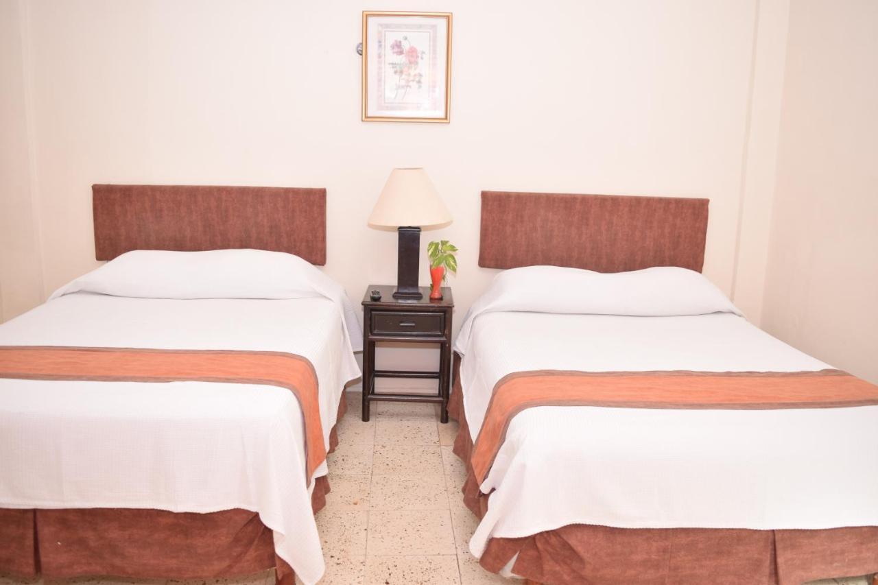 Hotel Suites Le Monde Cancún Exterior foto